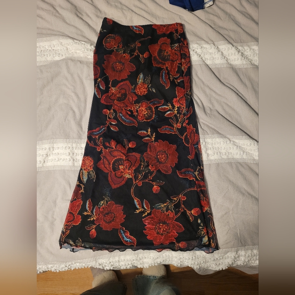 MIDI FLORAL SKIRT
